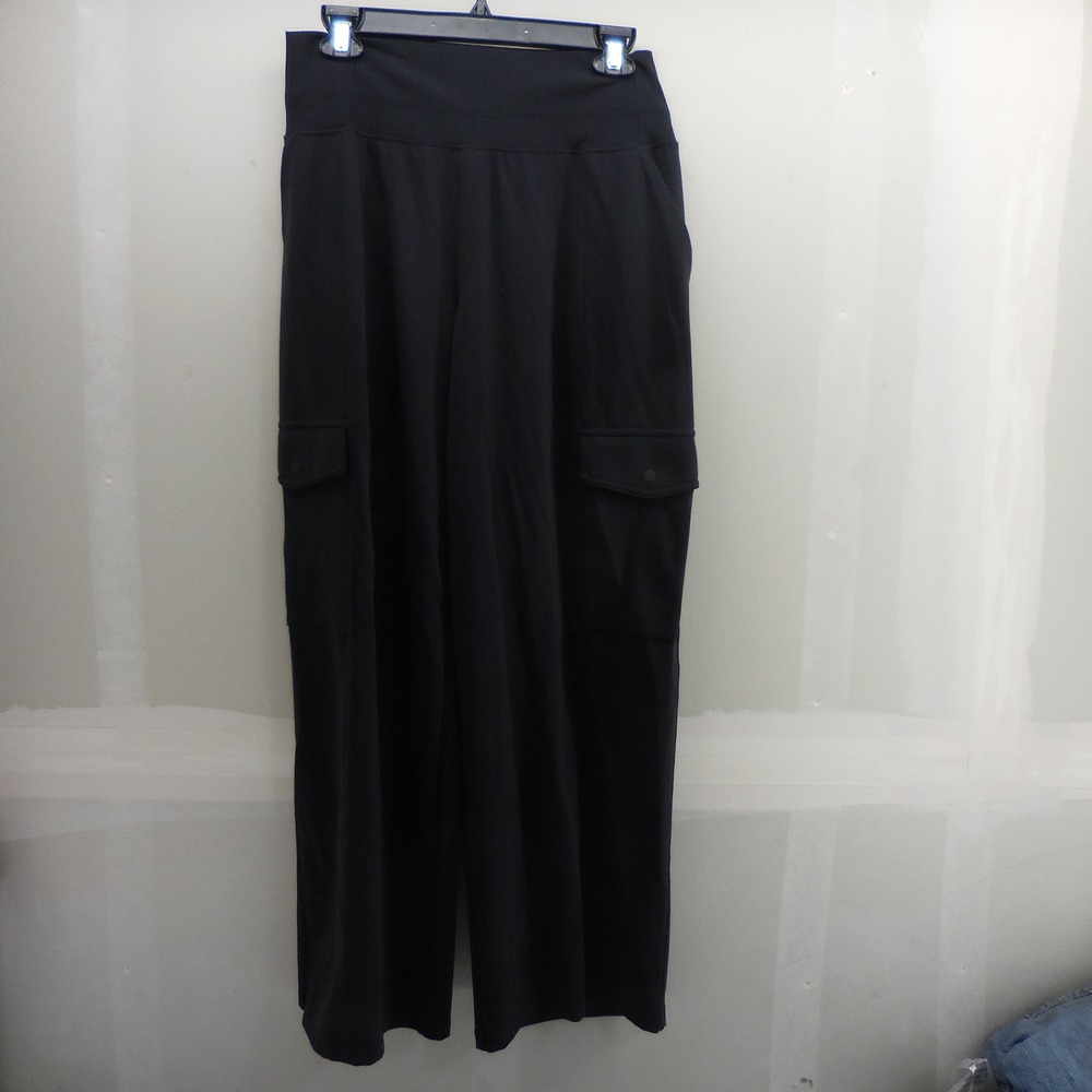 Athleta Brooklyn Wide Leg Cargo Pants Black Size Medium Petite 411453-00 FA24